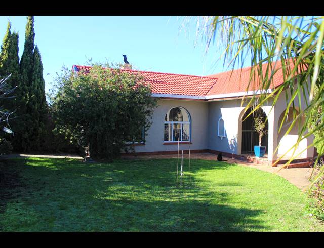 3 BEDROOM HOUSE FOR SALE IN PANORAMA